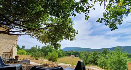 Le Satelas, Gßte de charme à Dieulefit, DrÎme provençale avec vue exceptionnelle
