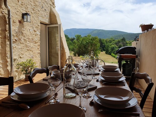 Le Satelas, Gîte de charme à Dieulefit, Drôme provençale avec vue exceptionnelle