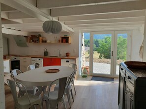 Kühlschrank, Ofen, Herdplatte, Geschirrspüler