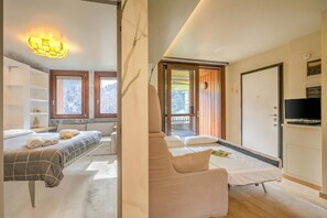 Luxury Apartment, Multiple Bedrooms (Il Mughetto Campo Smith On The Ski) | 1 bedroom, laptop workspace, WiFi, bed sheets - Il Mughetto Campo Smith On The Ski Slopes (Bardonecchia)