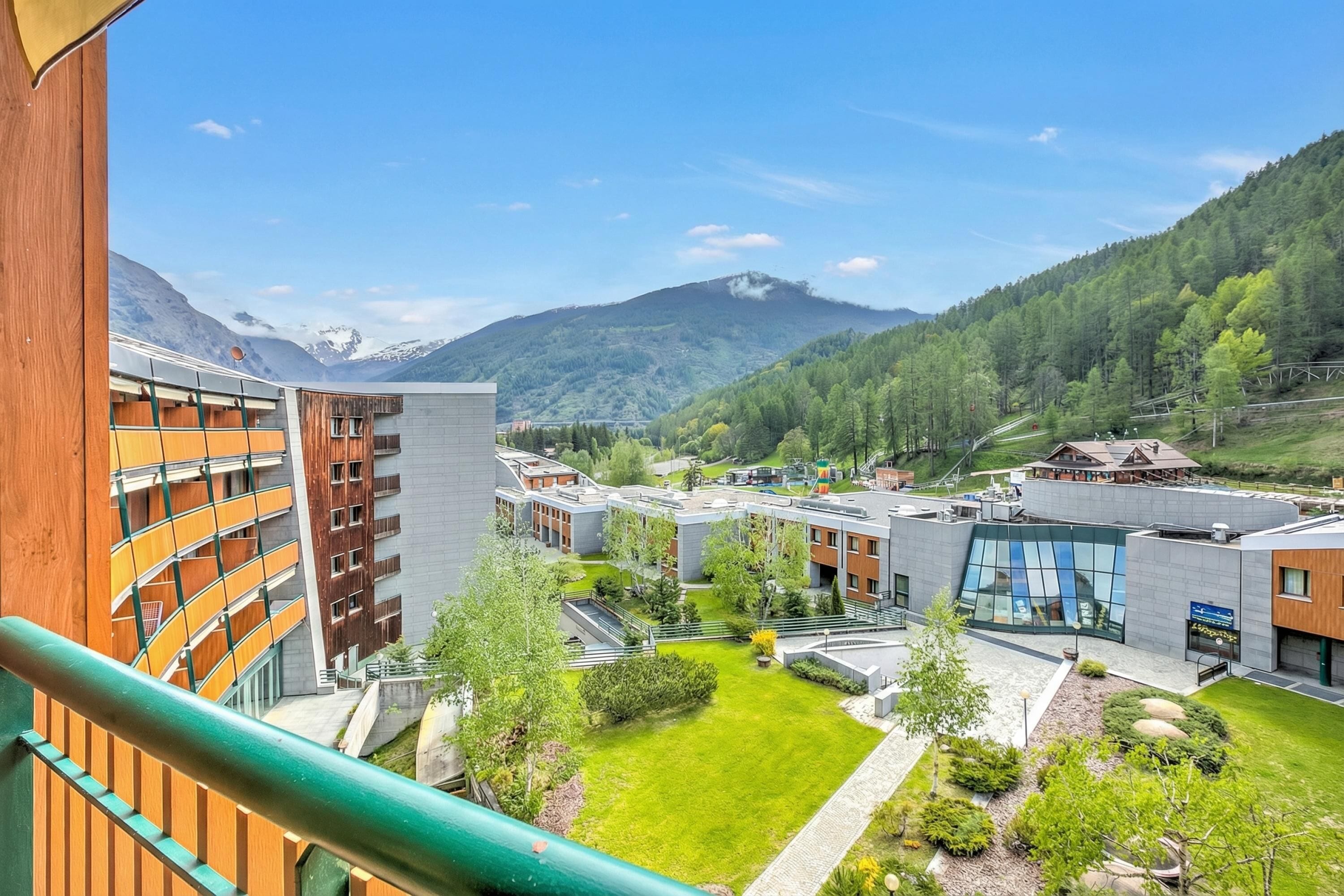 Luxury Apartment, Multiple Bedrooms (Il Mughetto Campo Smith On The Ski) | Property grounds
