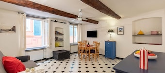 Charming Flat Historic Center Camogli