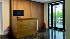 Reception - Lara Art Apart Otel D.1 (Antalya)