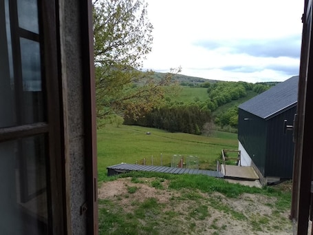 Interior. Apartment rental at the source of the loire, mont gerbier des joncs