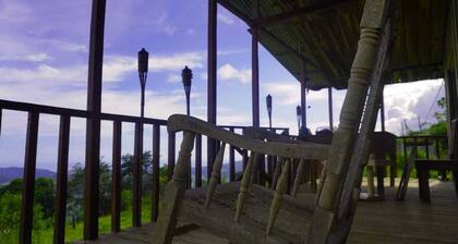 Cabin in Platanillo with waterfall access and forest view
