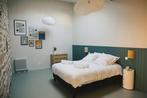 2 quartos, ferros/tábuas de passar roupa, Wi-Fi, roupa de cama