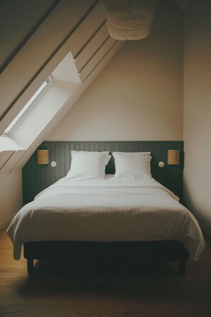 4 quartos, ferros/tábuas de passar roupa, Wi-Fi, roupa de cama