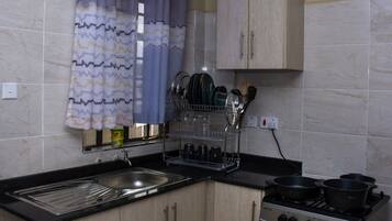 Family Apartment | Dapur peribadi | Peti sejuk, ketuhar gelombang mikro