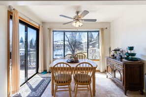 Maison, 4 chambres | Restauration