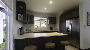 Condo, 3 Bedrooms | Private kitchen | Coffee/tea maker, toaster