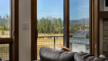 House, 4 Bedrooms | Interior