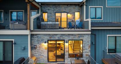 90 Hay Meadow 4 Bedroom Townhouse by RedAwning