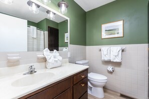 Maison, 3 chambres | Salle de bain | Serviettes fournies
