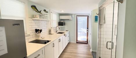 Frigorífic, microones i torradora