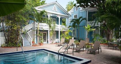 Hollinsed House Studio - Great Location!!