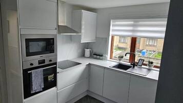 Fridge, oven, dishwasher