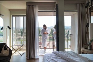 高级房, 河景, 塔楼 | 意大利 Frette 床单、高档床上用品、迷你吧、客房内保险箱