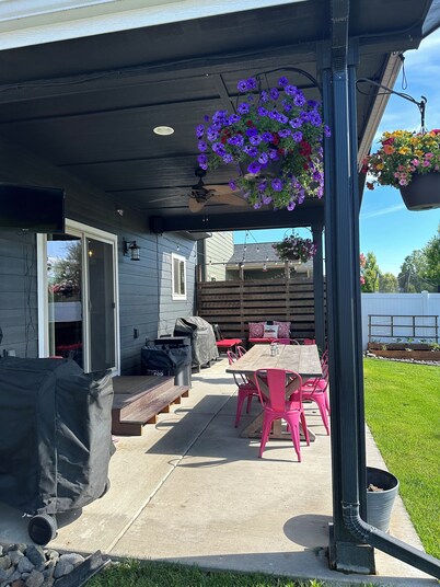 Beautiful 4bd 2.5 bath home close to everything! 