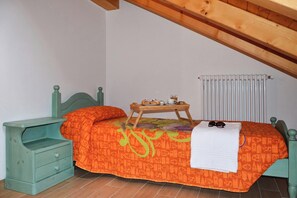 Hus – standard, flere soverom, 2 bad, ved fjell (Costa Del Fuoco) | 3 soverom, wi-fi (inkludert) og sengetøy