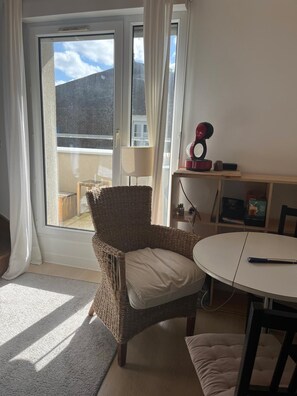 Interior - Apartment with mezzanine bedroom (Meudon)