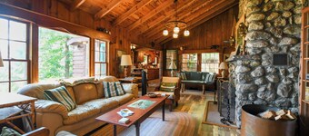 Classic Maine Lake Cottage on Sebago – Pet-Friendly & Beach Access