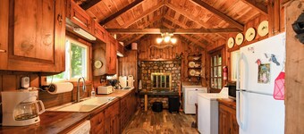 Pet-Friendly! Classic Maine Cottage Overlooking Sebago Lake with Beach Access