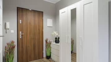 Appartamento Classic, balcone, vista città | 1 camera, culle/letti per bambini (a pagamento), Wi-Fi gratuito