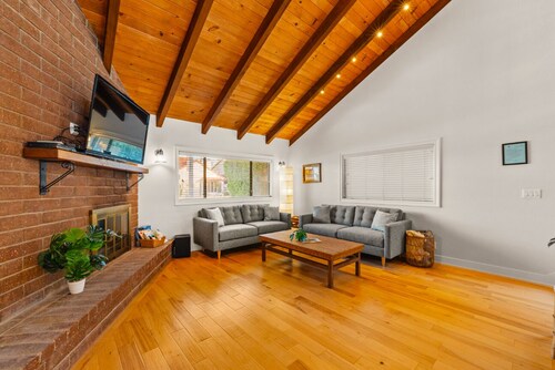 20% Off 2/15-3/5! Amazing Reviews, Walk To Beach