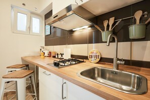 1 bedroom, soundproofing - Vicky s Luxury Guesthouse by Napoliapartments (Naples)