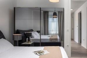 4 habitaciones, tabla de planchar con plancha, wifi y ropa de cama