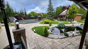 Property grounds - Luxurious Villa Near Dracula's Castle with Indoor Pool, Theater, and More (Bran)