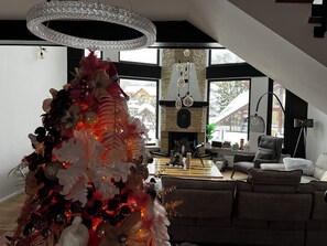 Interior - Luxurious Villa Near Dracula's Castle with Indoor Pool, Theater, and More (Bran)