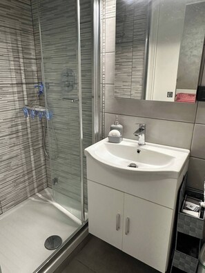 Appartement, 3 chambres, fumeur | Salle de bain