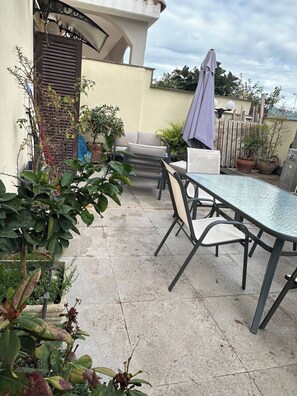 Apartment, 3 Bedrooms, Smoking | Exterior