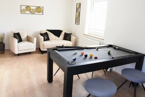 Game room - Timber Suite - near Rußweiher (Eschenbach in der Oberpfalz)