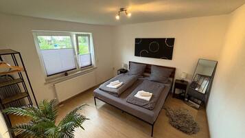 1 bedroom, desk, iron/ironing board, free WiFi