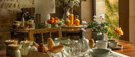 Desayuno continental incluido todos los días