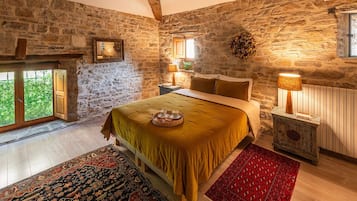 Premium bedding, free WiFi, individually decorated