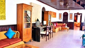 Living area - Hanumanalaya Villa (Siem Reap)