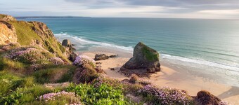 Beachfront apartment in Rock - Parking - Sea Views