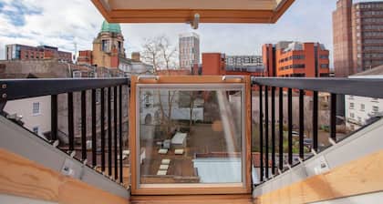 Higgihaus Cabot Mews Aparthotel