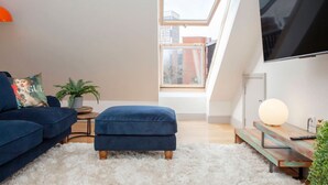 Cabot Mews 40 | บริเวณนั่งเล่น