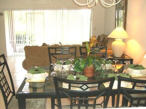 Villa, 3 Bedrooms, Private Pool, Garden View | Dining