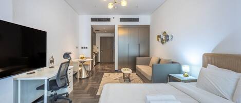 1 bedroom, desk, iron/ironing board, WiFi