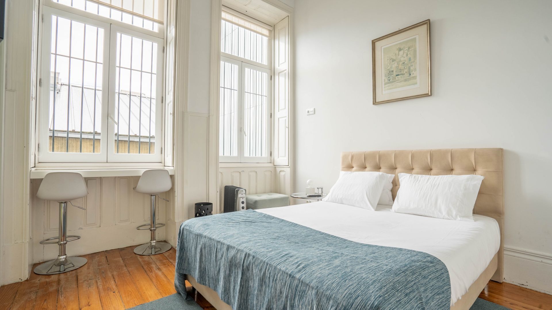 Bügeleisen/Bügelbrett, kostenloses WLAN, Bettwäsche