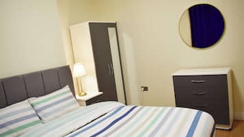 1 bedroom, desk, laptop workspace, free WiFi