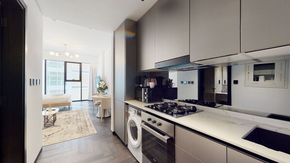 Fridge, microwave, oven, stovetop