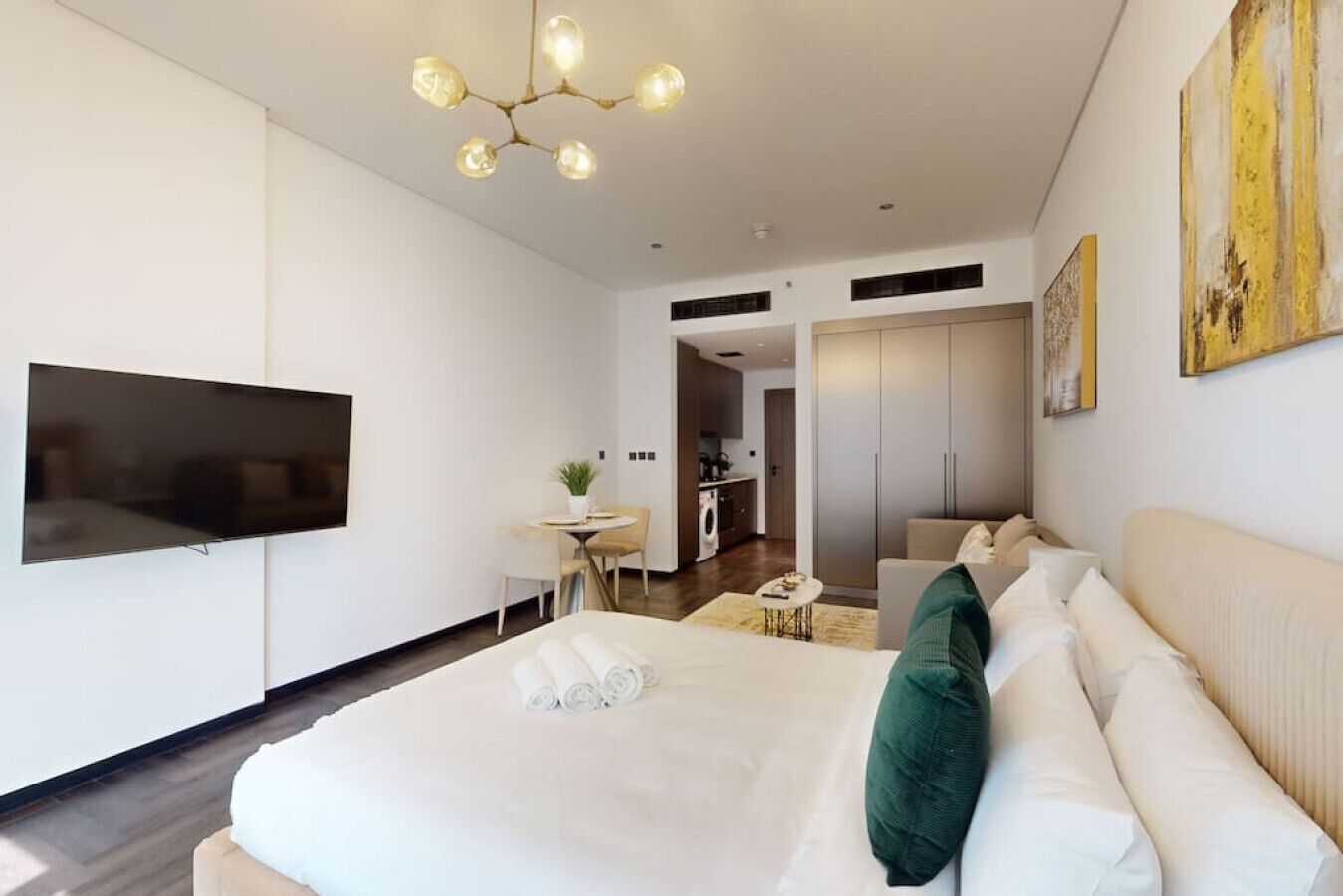 1 soverom, strykejern/-brett, wi-fi og sengetøy