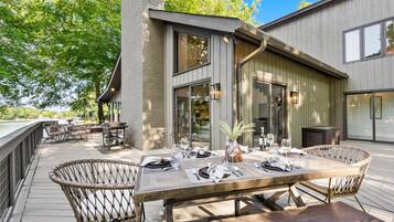 House, Berbilang Katil (Niblick on Norman w/Heated Pool & Opt) | Tempat makan luar