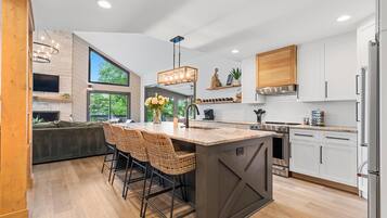 House, Multiple Beds (Niblick on Norman w/Heated Pool & Opt) | Private kitchen | Oven, toaster, mixer, spices